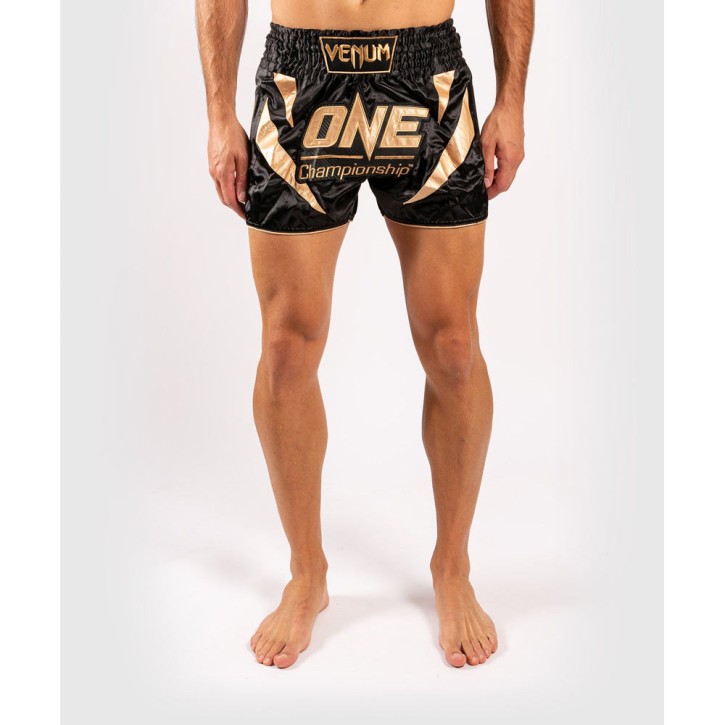 Abverkauf Venum X One FC Muay Thai Shorts Black Gold XL