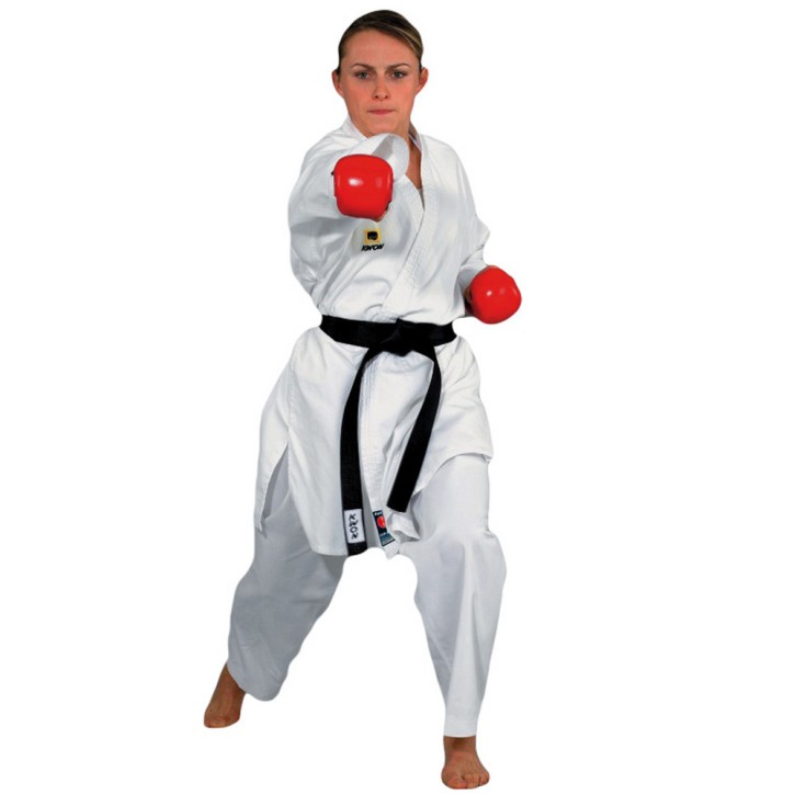 Kwon Competitive WKF appr. Karate Anzug
