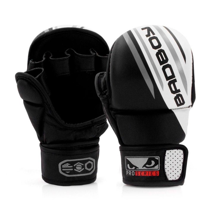 Abverkauf Bad Boy Pro Series Advanced MMA Safety Gloves Black White