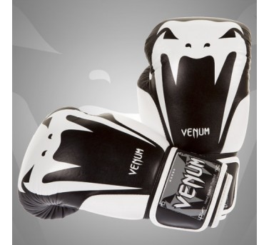 Venum Giant 2.0 Boxing Gloves black Nappa Leather